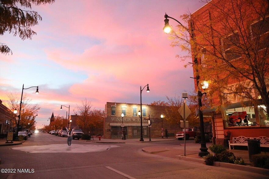 More Photos Of 213 N Kinsley Ave, Winslow Storefront For Sale