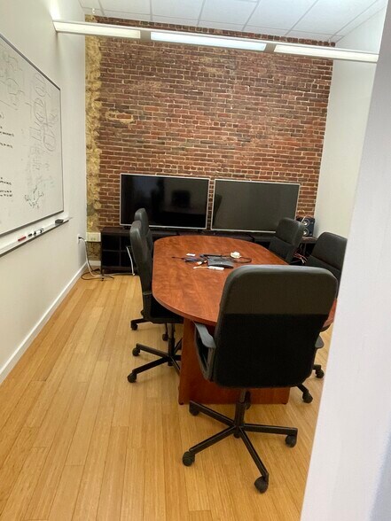 More Photos Of 579-605 Massachusetts Ave, Cambridge Office For Lease
