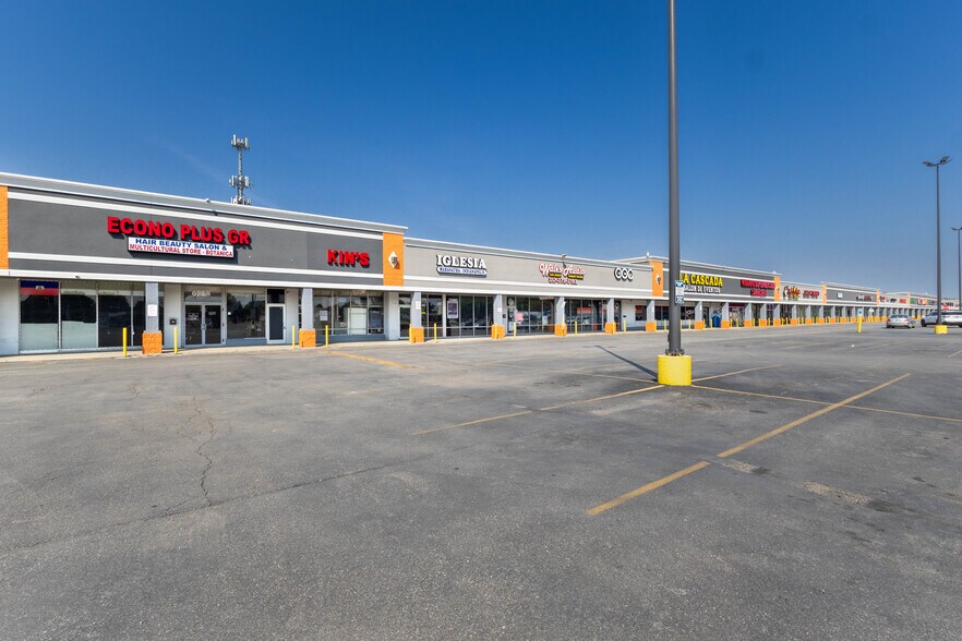 More Photos Of 2802 N Lafayette Rd, Indianapolis Unknown For Lease