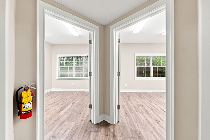 More Photos Of 965 Piedmont Rd NE, Marietta Office For Lease