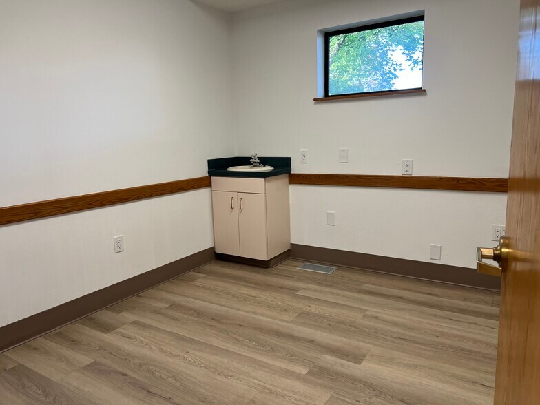 More Photos Of 39 N Professional Way, Payson Medical For Lease