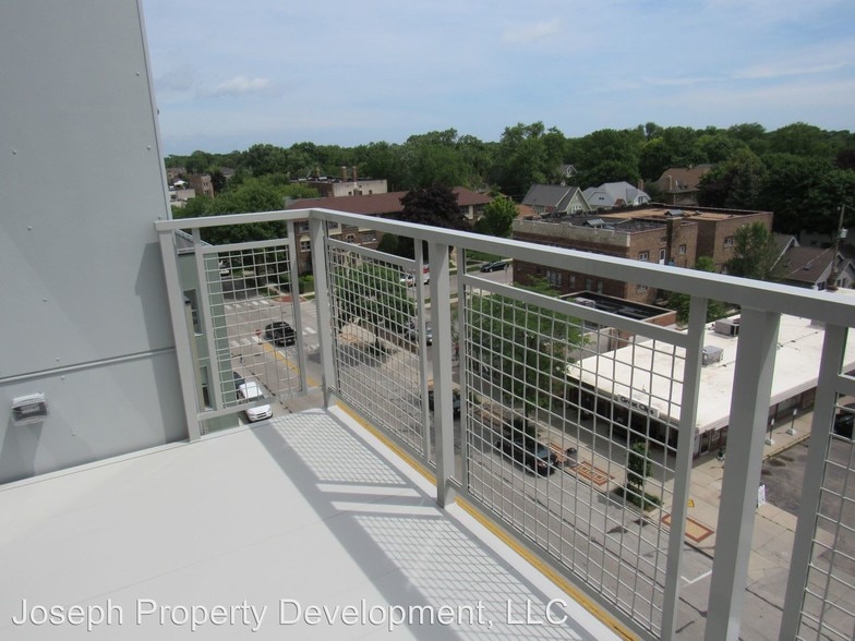 More Photos Of 4175 N Oakland Ave, Shorewood Multifamily For Sale