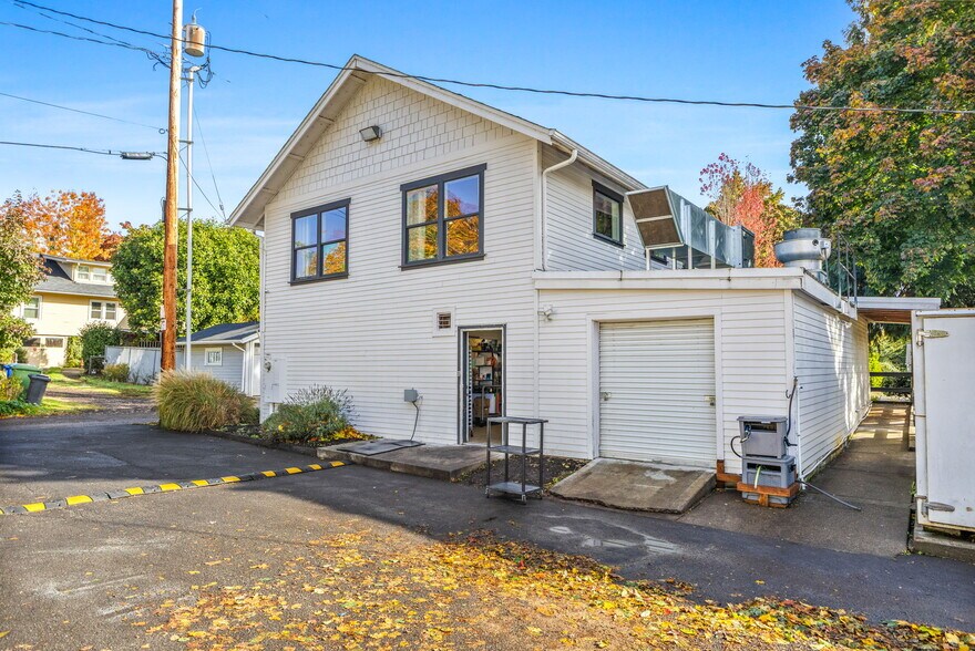 More Photos Of 765 Liberty St SE, Salem Loft Creative Space For Lease