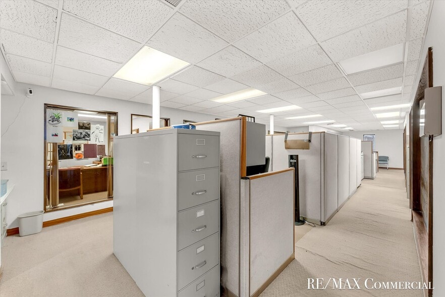More Photos Of 2007 Eastern Ave SE, Grand Rapids Office For Sale