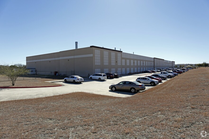 Primary Photo Of 1732 Universal City Blvd, Universal City Warehouse For Lease