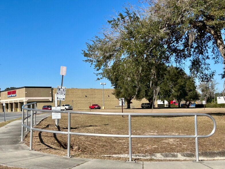 More Photos Of 2550 N Main St, Gainesville Land For Sale