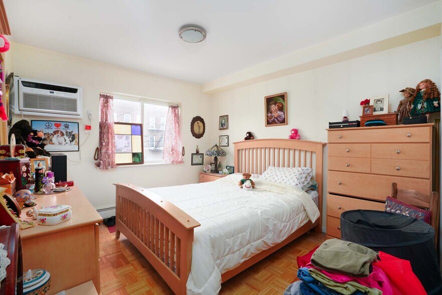 More Photos Of 3051 14th St, Astoria Apartments For Sale