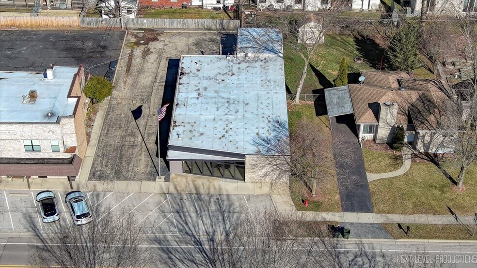 More Photos Of 28w520 Batavia Rd, Warrenville Warehouse For Lease