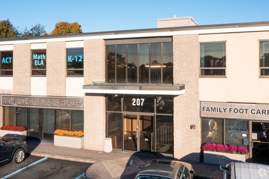 More Photos Of 207 Hallock Rd, Stony Brook Medical For Lease