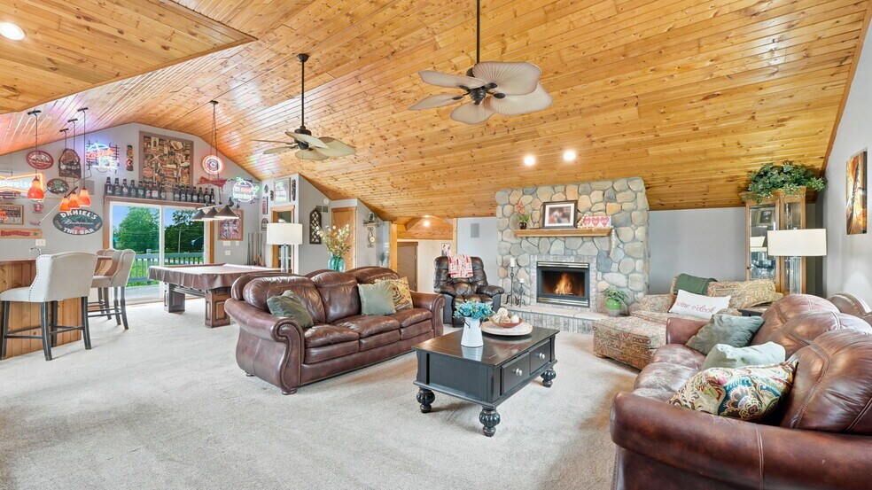 More Photos Of 5920 N 200 E, Leesburg Hospitality For Sale