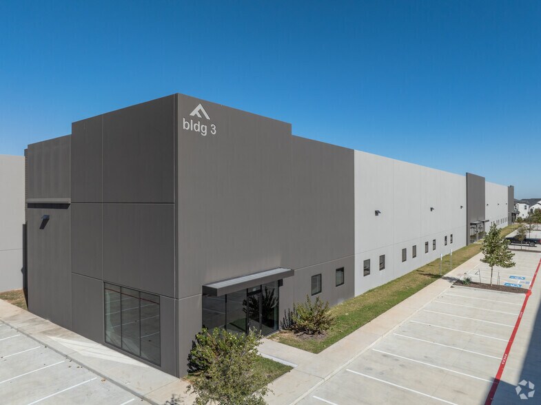 More Photos Of 1300 Westinghouse Rd, Georgetown Warehouse For Lease