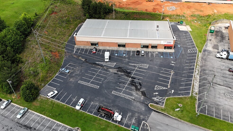 More Photos Of 150 Pearl Dr, LaFayette Restaurant For Sale