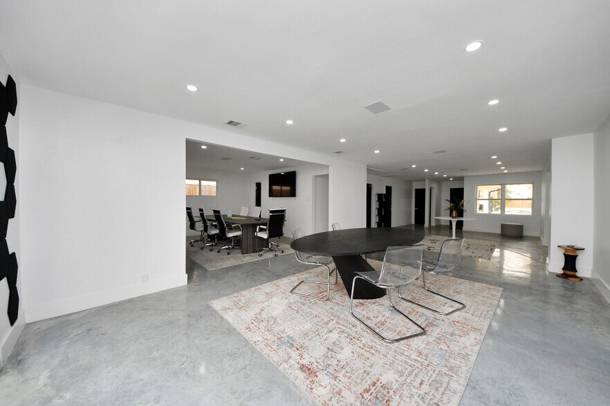More Photos Of 4738 W. Alabama, Houston Loft Creative Space For Sale