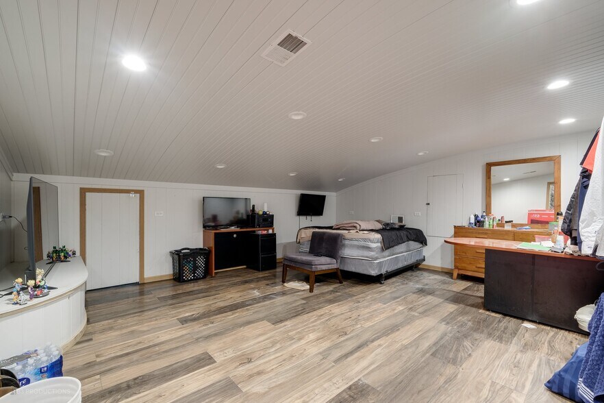 More Photos Of 7737 S Kedzie Ave, Chicago Carwash For Sale