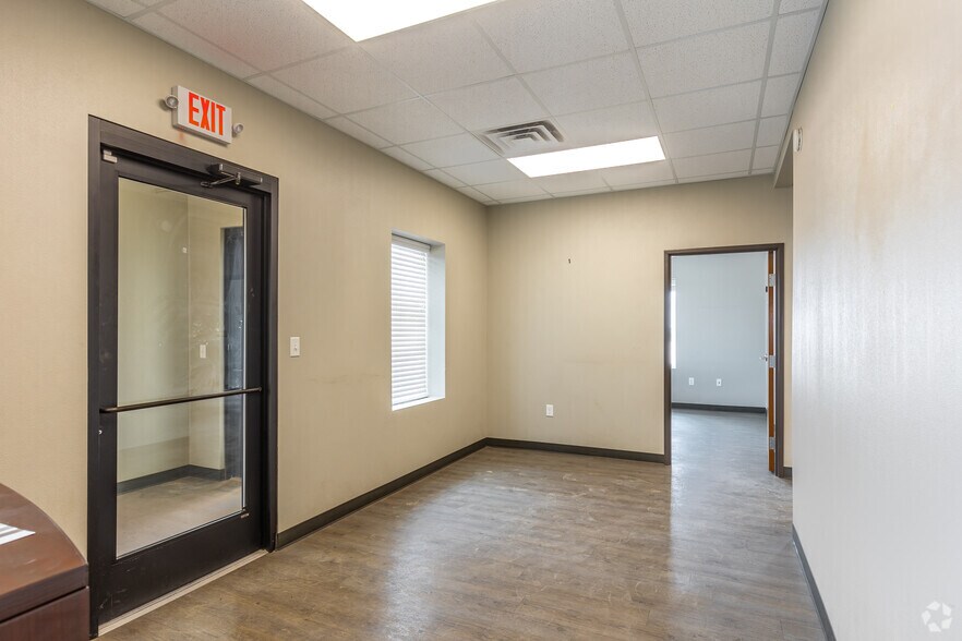 More Photos Of 10712 W County Road 77, Midland Service For Lease