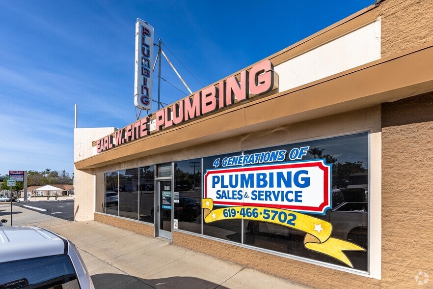 More Photos Of 8870-8878 La Mesa Blvd, La Mesa Storefront For Sale