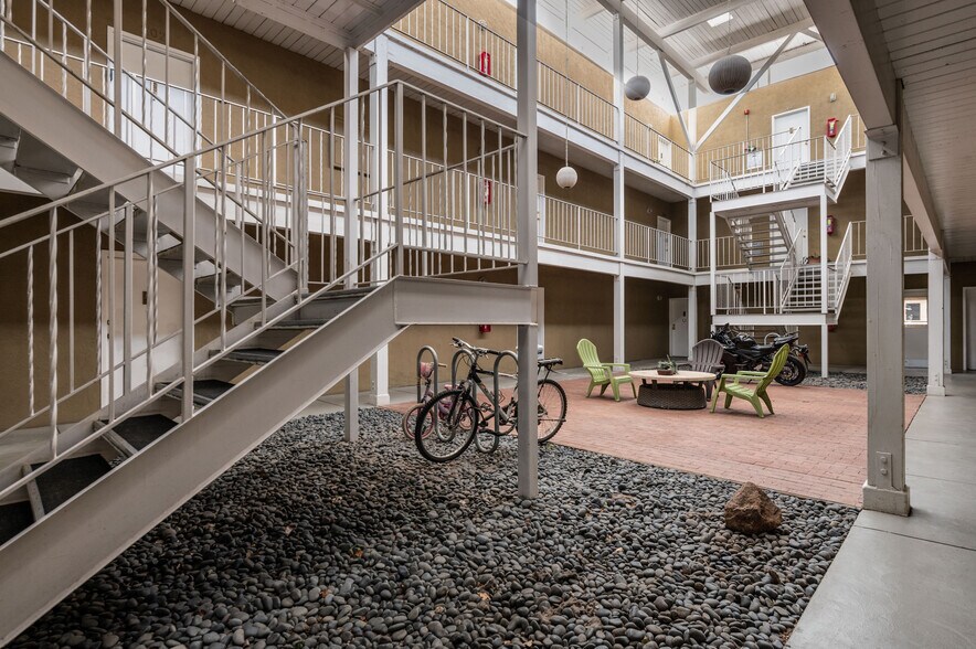 More Photos Of 802 Gold Ave SW, Albuquerque Apartments For Sale