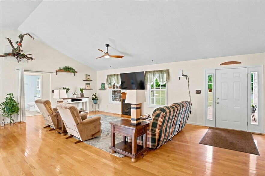 More Photos Of 1309 Redland Rd, Cross Junction Winery Vineyard For Sale