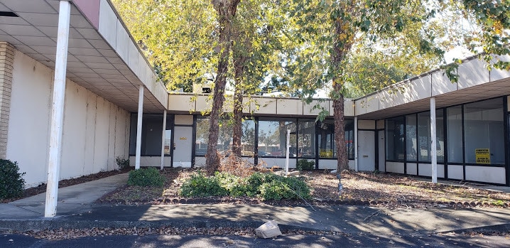 More Photos Of 507-577 N Houston Rd, Warner Robins General Retail For Sale
