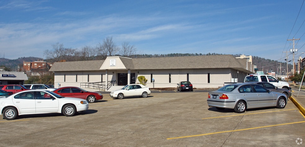 Primary Photo Of 624 Malvern Ave, Hot Springs Office For Sale