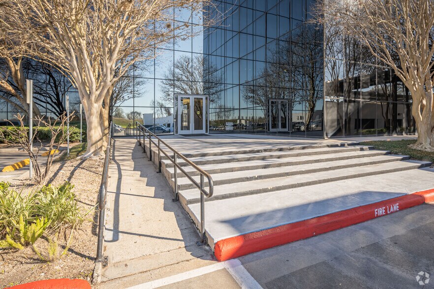 More Photos Of 15915 Katy Fwy, Houston Office For Lease