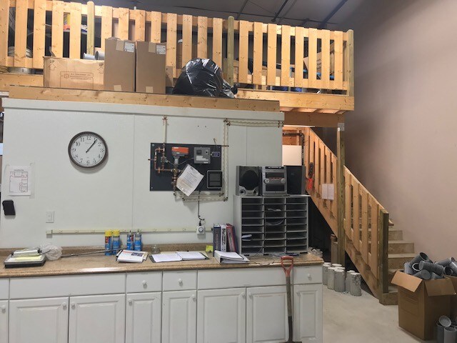 More Photos Of 59-73 Rainmaker Dr, Portland Service For Sale