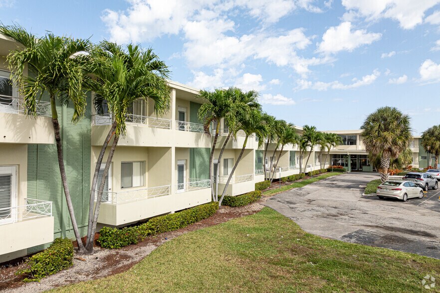 More Photos Of 1189 W River Dr, Margate Assisted Living For Sale