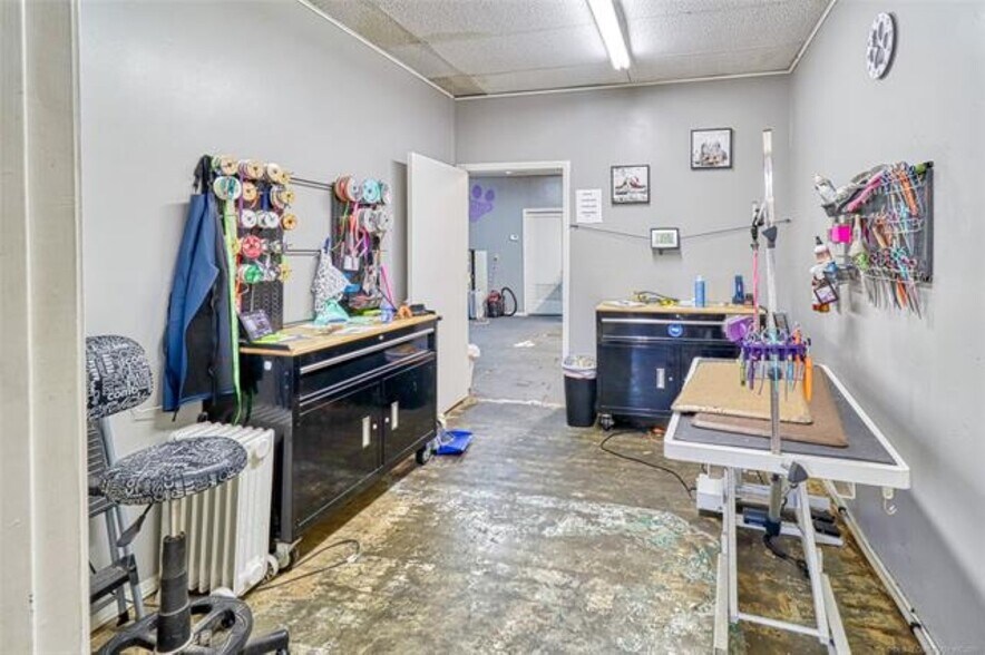 More Photos Of 111-117 S Main St, Eufaula Office For Sale