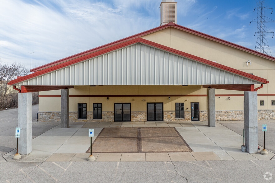 More Photos Of 3131 S 100th St, Milwaukee Religious Facility For Sale