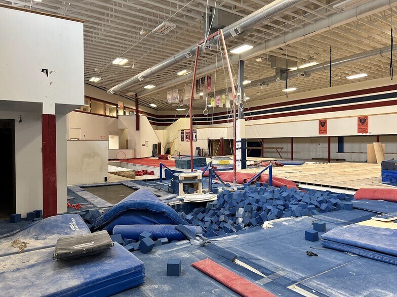 More Photos Of 2440 Clare Ln Ne, Rochester Flex For Sale