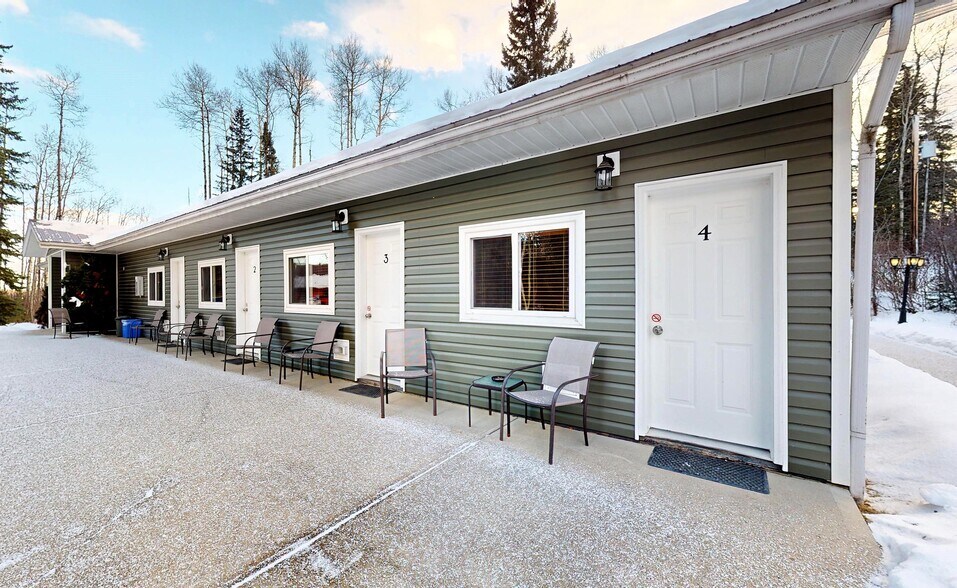 More Photos Of 52313 Hwy 47, Yellowhead County Hotel For Sale