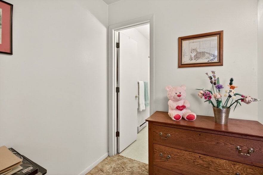 More Photos Of 990 Chicago Ave, Harrisonburg Apartments For Sale