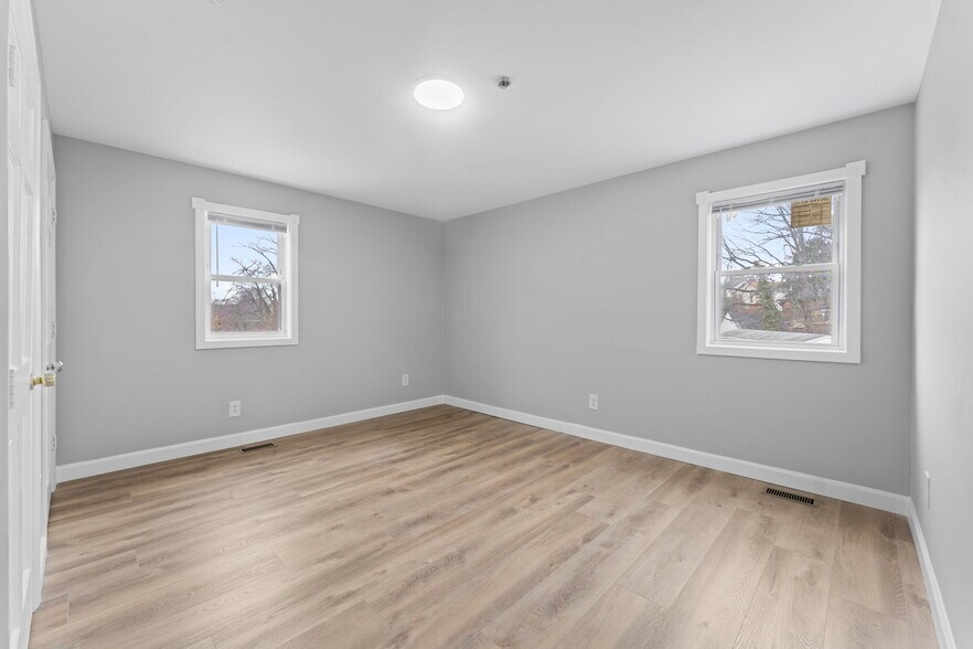 More Photos Of 922 Ridge Rd Se, Washington Assisted Living For Sale
