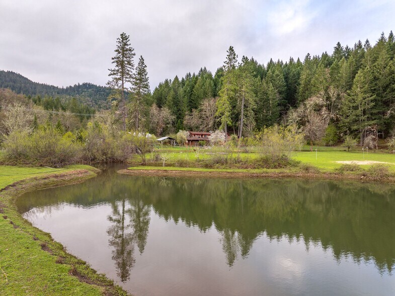 More Photos Of 3305 Dick George Rd, Cave Junction Hospitality For Sale