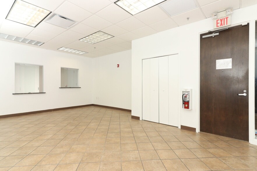 More Photos Of 6735 Conroy Windermere Rd, Orlando Medical For Lease