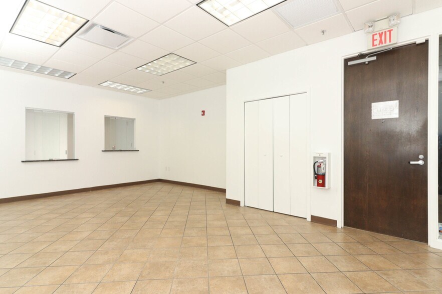 More Photos Of 6735 Conroy Windermere Rd, Orlando Medical For Lease