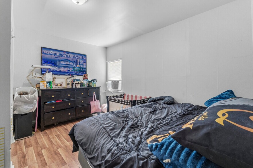 More Photos Of 873 W Lombard St, Baltimore Multifamily For Sale