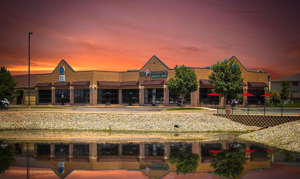 More Photos Of 5761 C St SW, Cedar Rapids General Retail For Lease