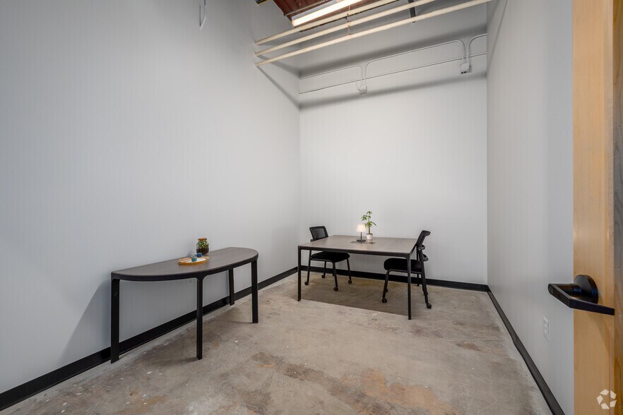 More Photos Of 20 W 14th Ave, North Kansas City Coworking Space