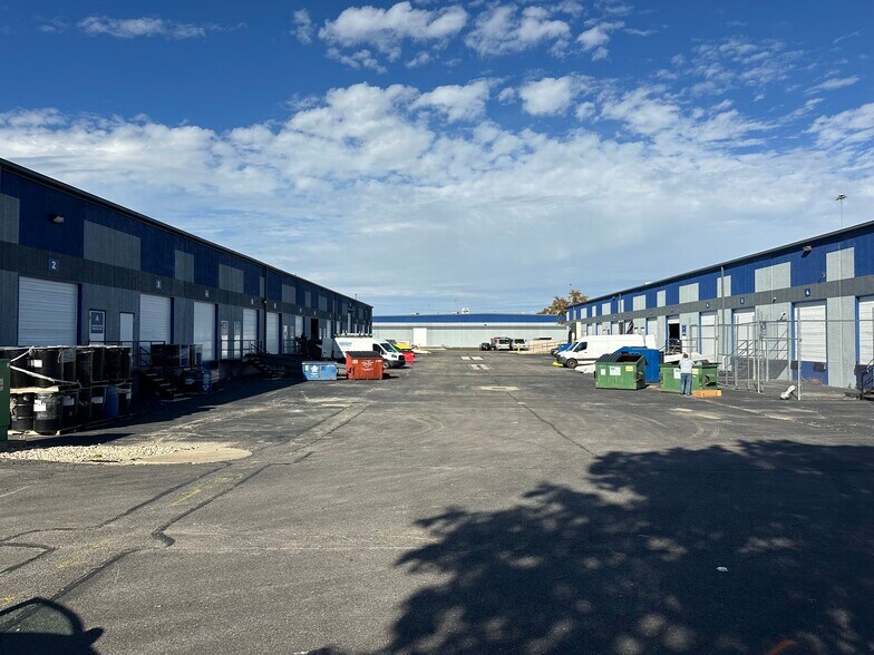 More Photos Of 3670 Parkway Ln, Hilliard Warehouse For Lease