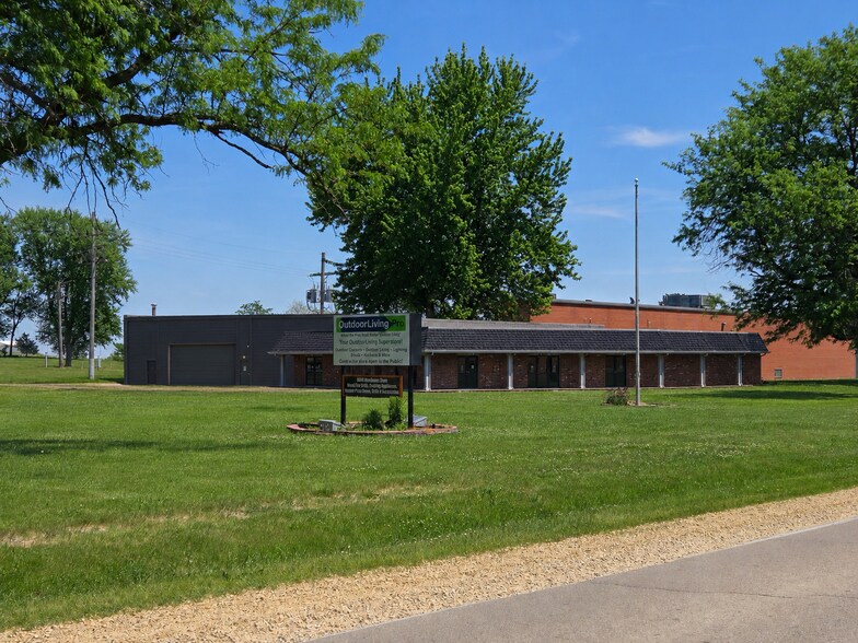 Primary Photo Of 400 S Railroad St, Warren Warehouse For Lease