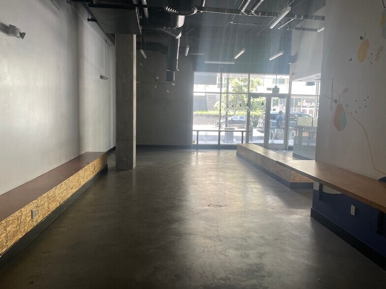 More Photos Of 424 W Pico Blvd, Los Angeles Apartments For Lease