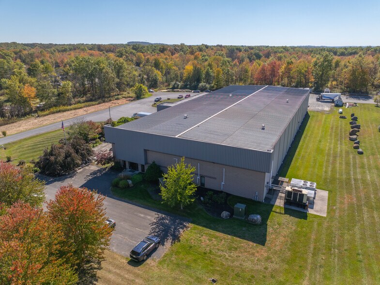 More Photos Of 47 Steves Ln, Gardiner Refrigeration Cold Storage For Sale