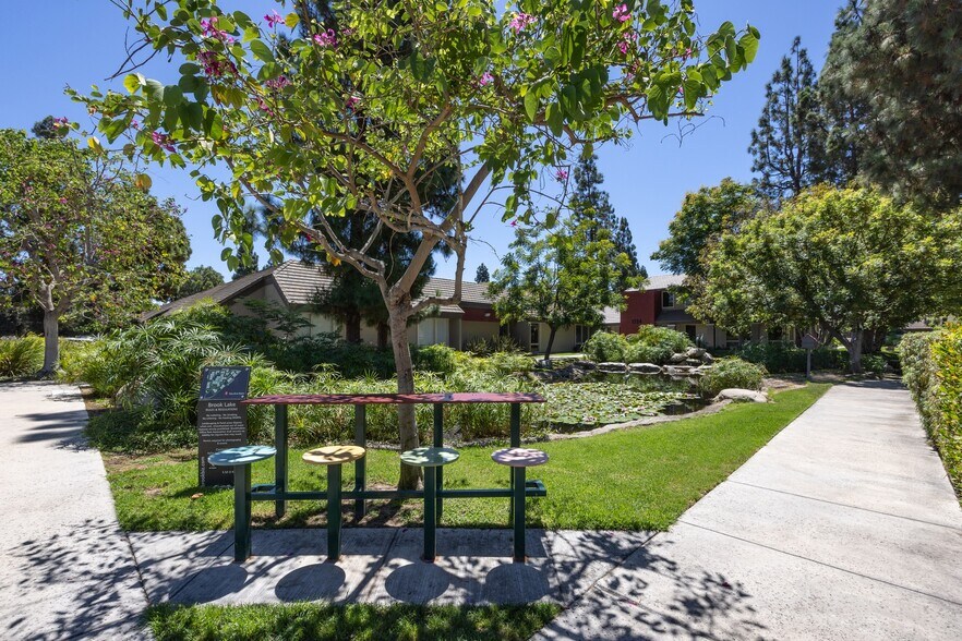 More Photos Of 1516 Brookhollow Dr, Santa Ana Medical For Lease