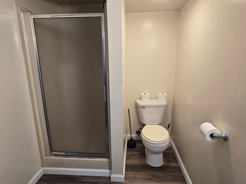 More Photos Of 151 Independence Dr, Union Flex For Sale