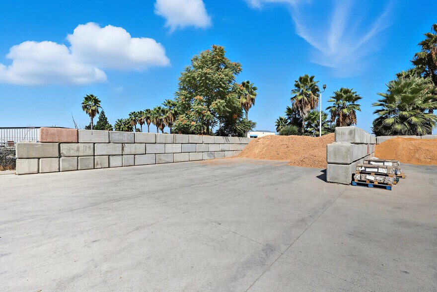 More Photos Of 240 Airpark Rd, Atwater Warehouse For Lease