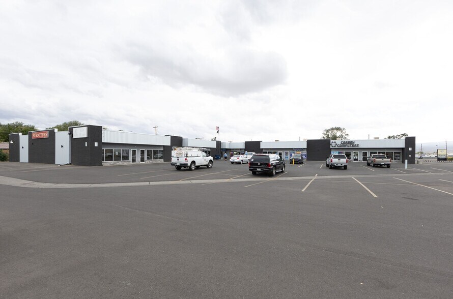 More Photos Of 2923 North Ave, Grand Junction Unknown For Lease