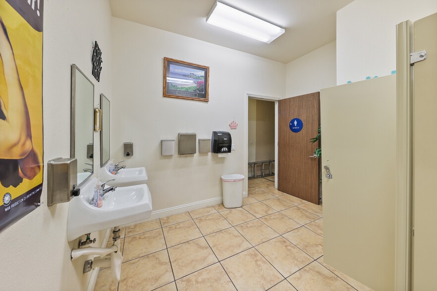 More Photos Of , Banning Specialty For Sale