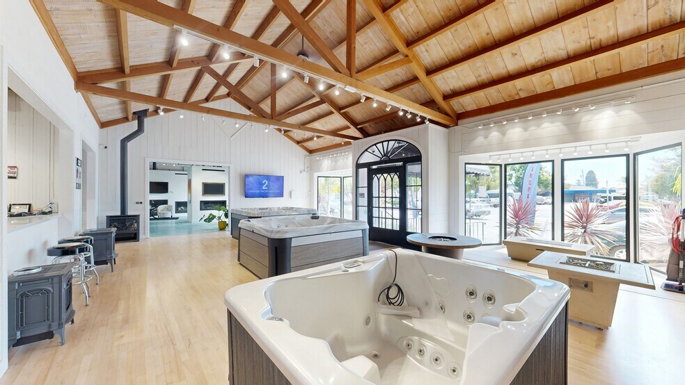 More Photos Of 1111-1115 Water St, Santa Cruz Freestanding For Sale