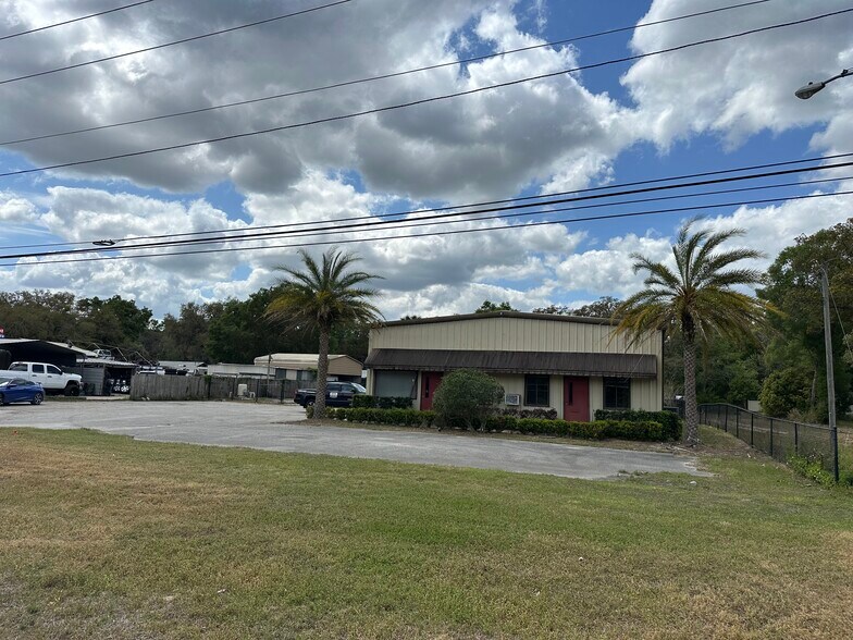 More Photos Of 3956 N US Highway 17, Deland Flex For Sale
